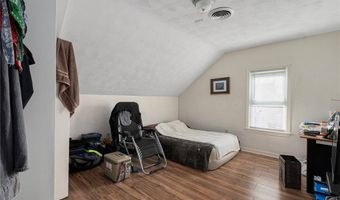 7 Cleveland Ave, Cranston, RI 02920