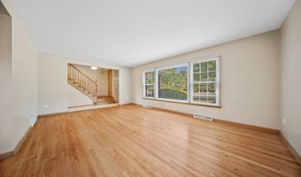 2115 E EUCLID Ave, Arlington Heights, IL 60004