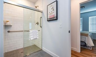 32 Exchange St 103, East Greenwich, RI 02818