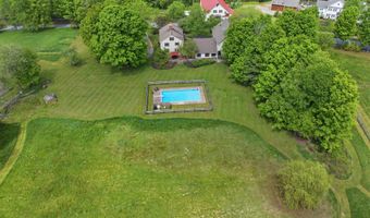 5 Old Manchester Rd, Amherst, NH 03031