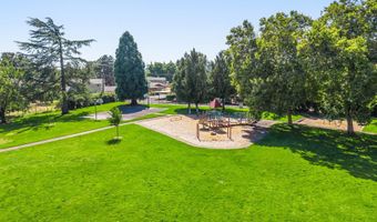 3190 ORIOLE St, Springfield, OR 97477