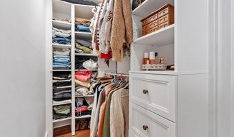 15 Chapel St, Ashburnham, MA 01430
