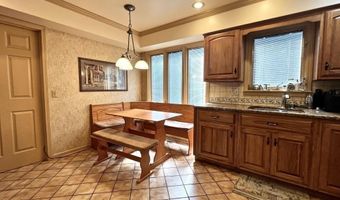 408 Duryea Dr, Auburn, IN 46706