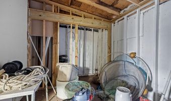 319 Old Causeway Rd, Atlantic Beach, NC 28512