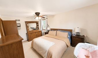 1102 Heritage Ln, Angola, IN 46703
