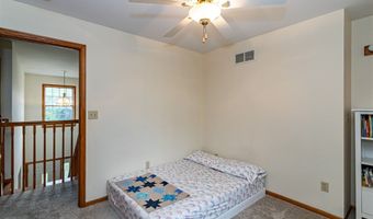 806 Vermont Cir, Ames, IA 50014