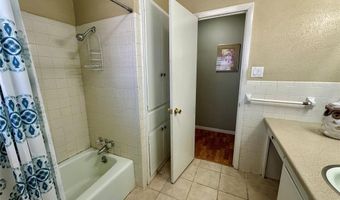 925 N Kirk St, Hico, TX 76457