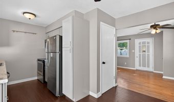 810 SE Belmont Dr, Ankeny, IA 50021