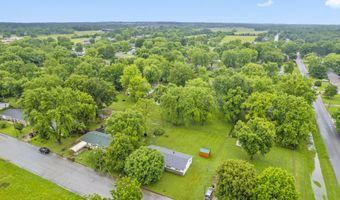 668 W Springfield St, Aurora, MO 65605