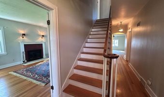 1207 8th St, Aurora, NE 68818