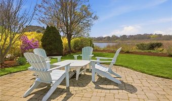 8 Key Ct, Newport, RI 02840