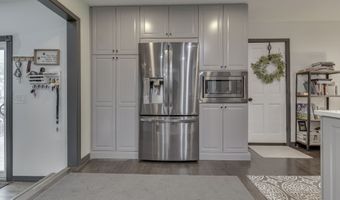 110 N Tresslar Ave, Bargersville, IN 46106