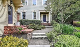 10 Owl Tree Ln, East Greenwich, RI 02818