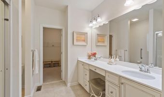 27 Greenside Ln 59, Acton, MA 01720
