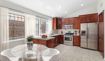 5461 Newcastle Ave 14, Encino, CA 91316