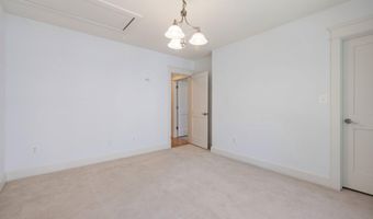 8905 HEMPSTEAD Ave, Bethesda, MD 20817