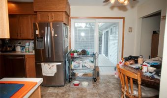 4020 Douglas Ave, Des Moines, IA 50310