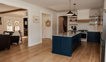 41 Wintergreen Way, Glocester, RI 02814