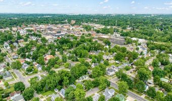 624 N Broad St, Adrian, MI 49221