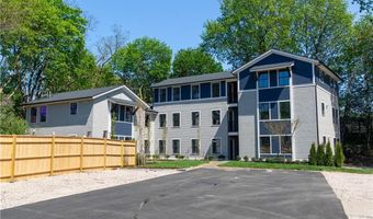 32 Exchange St 101, East Greenwich, RI 02818