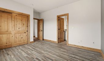 10 Bellflower Ct, Blanchard, ID 83804