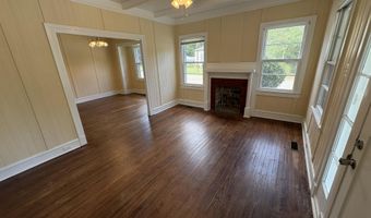 200 S Calhoun St, Bishopville, SC 29010