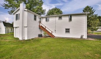 831 W Gebhard Ln, Alden, NY 14004