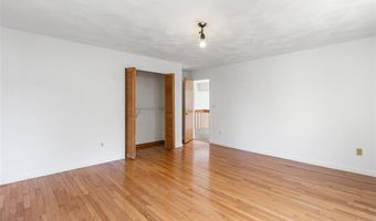 8 Ashley Dr, Lincoln, RI 02865