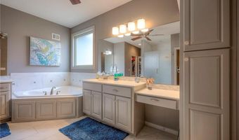 823 155th Cir, Basehor, KS 66007