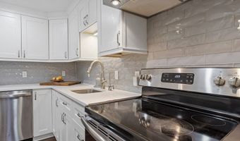 5 Elm St 2, Acton, MA 01720