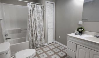 430 N Simon St, Ada, OH 45810
