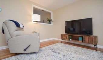 70 Carroll Ave 509, Newport, RI 02840