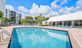 20400 W Country Club Dr 214, Aventura, FL 33180