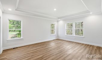 609 Muirfield Dr, Albemarle, NC 28001