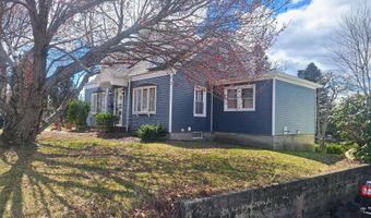 25 Eighth St, Auburn, ME 04210