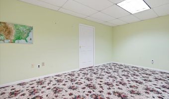 14 E Point Rd, Albrightsville, PA 18210