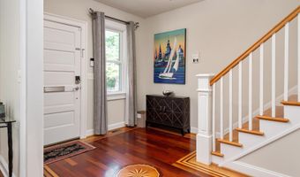 238 KING GEORGE St, Annapolis, MD 21401