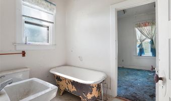 2801 Brown St, Alton, IL 62002