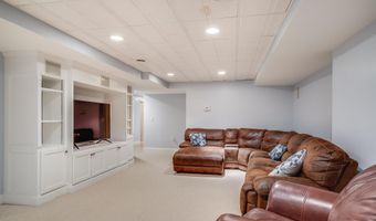 4 Chablis Ct, Bedford, NH 03110