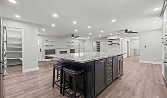 22617 155th St, Basehor, KS 66007