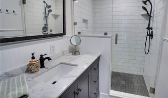 45 Burnside Ave, Newport, RI 02840