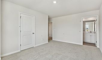219 Maddox Dr, Aberdeen, NC 28315