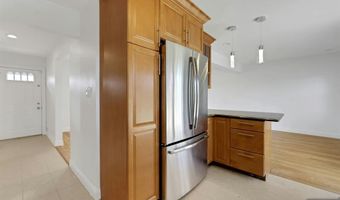 117 Brookview Ter, Bergenfield, NJ 07621