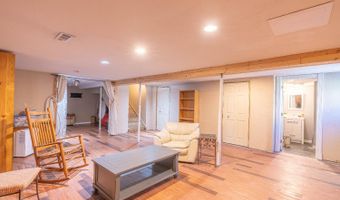 207 Donna Dr, Aurora, IN 47001