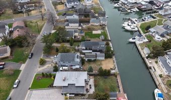 17 Central Ave, Amityville, NY 11701