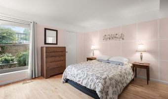 4 DUDLEY Ct, Bethesda, MD 20814