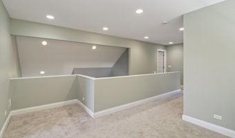 40418 N South Newport Dr, Antioch, IL 60002