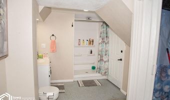 311 S D St, Albia, IA 52531