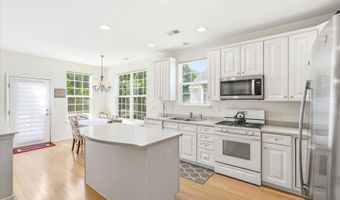 106 LAKELAND Dr, Barnegat, NJ 08005