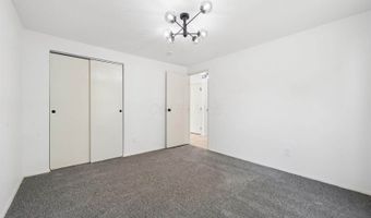 5999 Ambleside Dr, Columbus, OH 43229